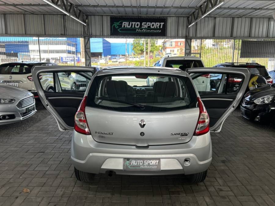 RENAULT - SANDERO - 2008/2009 - Prata - R$ 28.800,00