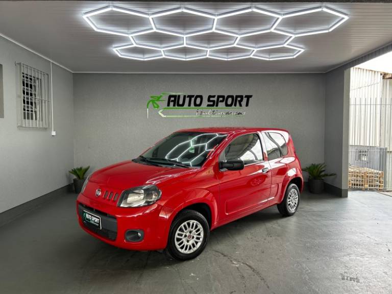 FIAT - UNO - 2015/2016 - Vermelha - R$ 30.000,00