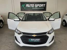 CHEVROLET - ONIX - 2021/2021 - Branca - R$ 78.500,00