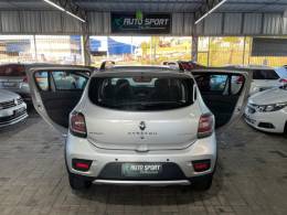 RENAULT - SANDERO - 2015/2015 - Prata - R$ 43.900,00