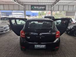 RENAULT - SANDERO - 2014/2015 - Preta - R$ 34.900,00