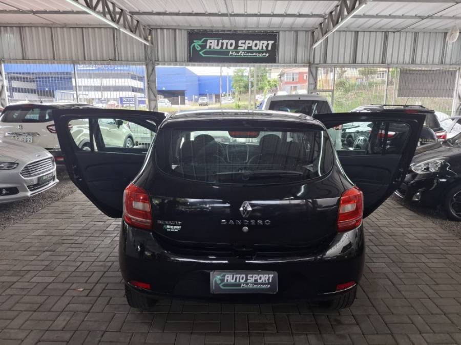 RENAULT - SANDERO - 2014/2015 - Preta - R$ 34.900,00