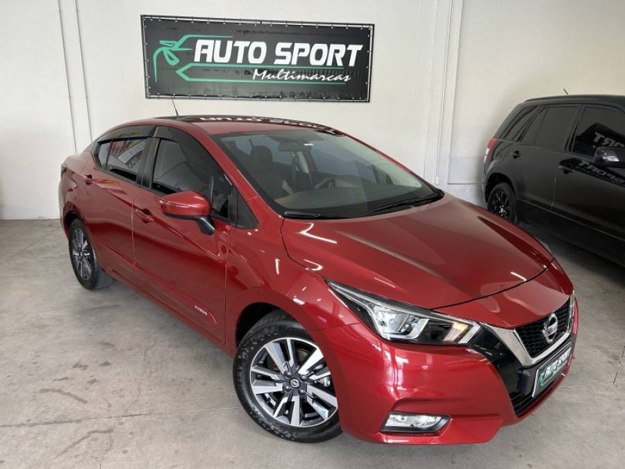 NISSAN - VERSA - 2022/2023 - Vermelha - R$ 97.800,00