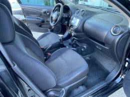 NISSAN - VERSA - 2012/2012 - Preta - R$ 33.900,00