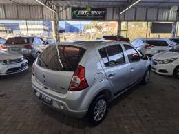 RENAULT - SANDERO - 2009/2010 - Prata - R$ 25.000,00