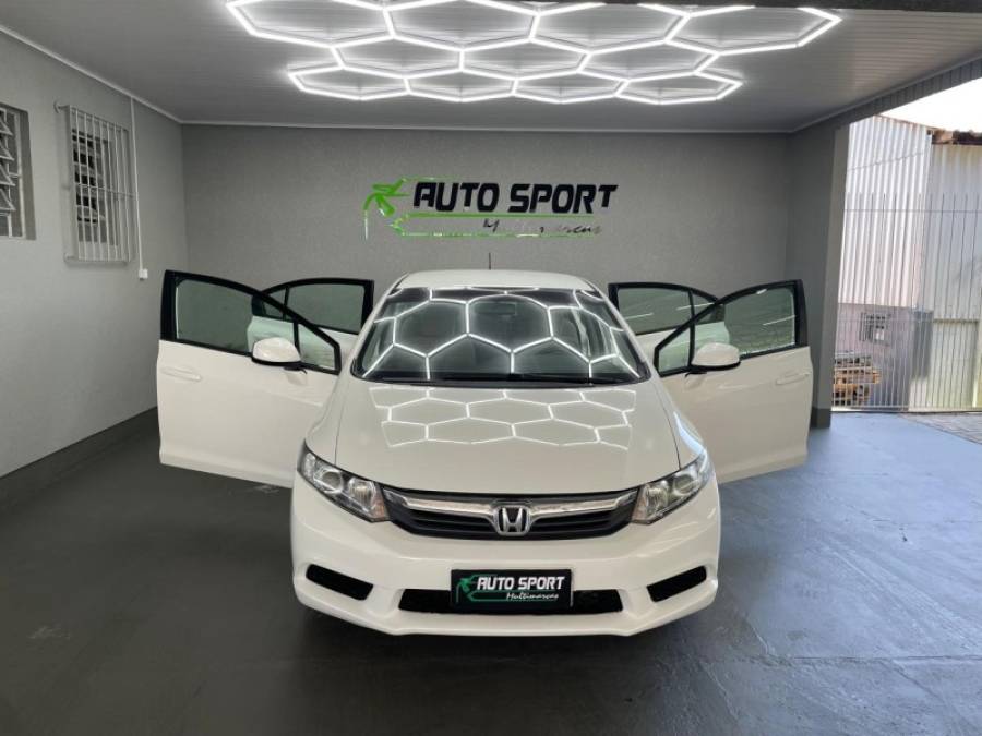 HONDA - CIVIC - 2013/2014 - Branca - R$ 72.000,00