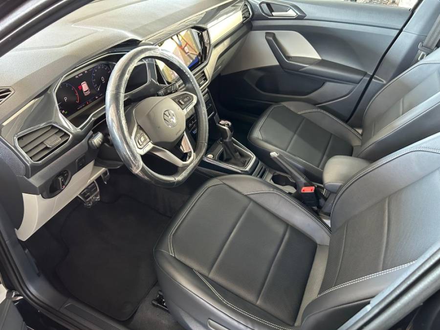 VOLKSWAGEN - T-CROSS - 2022/2022 - Preta - R$ 117.800,00
