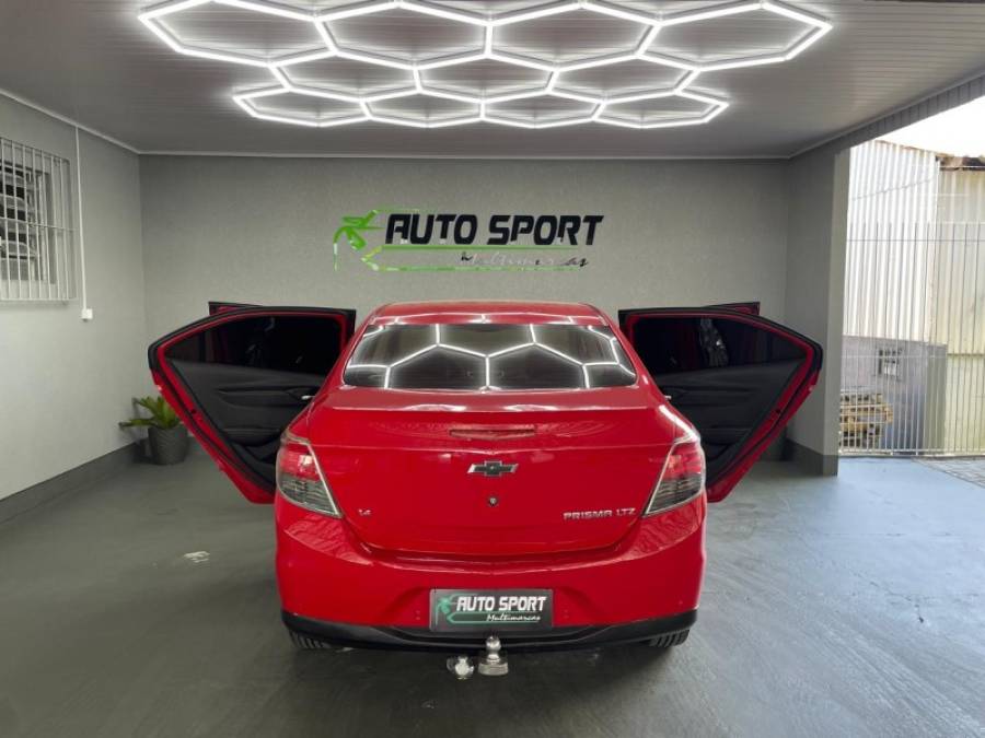 CHEVROLET - PRISMA - 2014/2014 - Vermelha - R$ 50.900,00