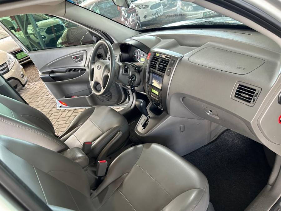 HYUNDAI - TUCSON - 2015/2016 - Prata - R$ 67.000,00