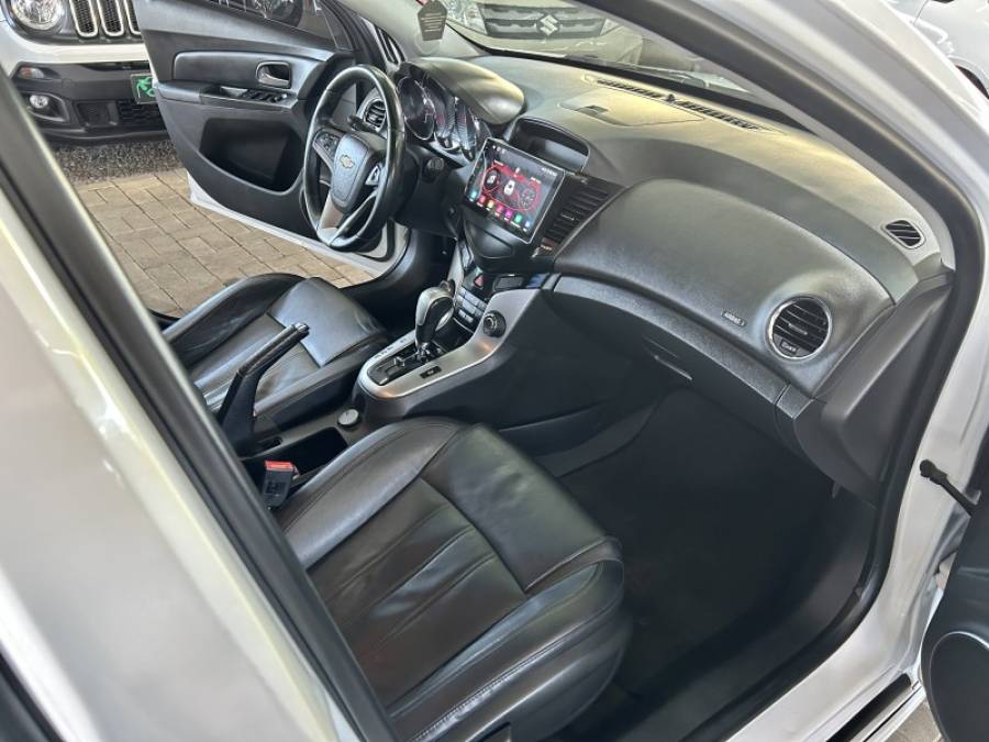 CHEVROLET - CRUZE - 2014/2014 - Branca - R$ 72.900,00