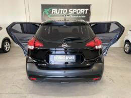 NISSAN - KICKS - 2016/2017 - Preta - R$ 82.900,00