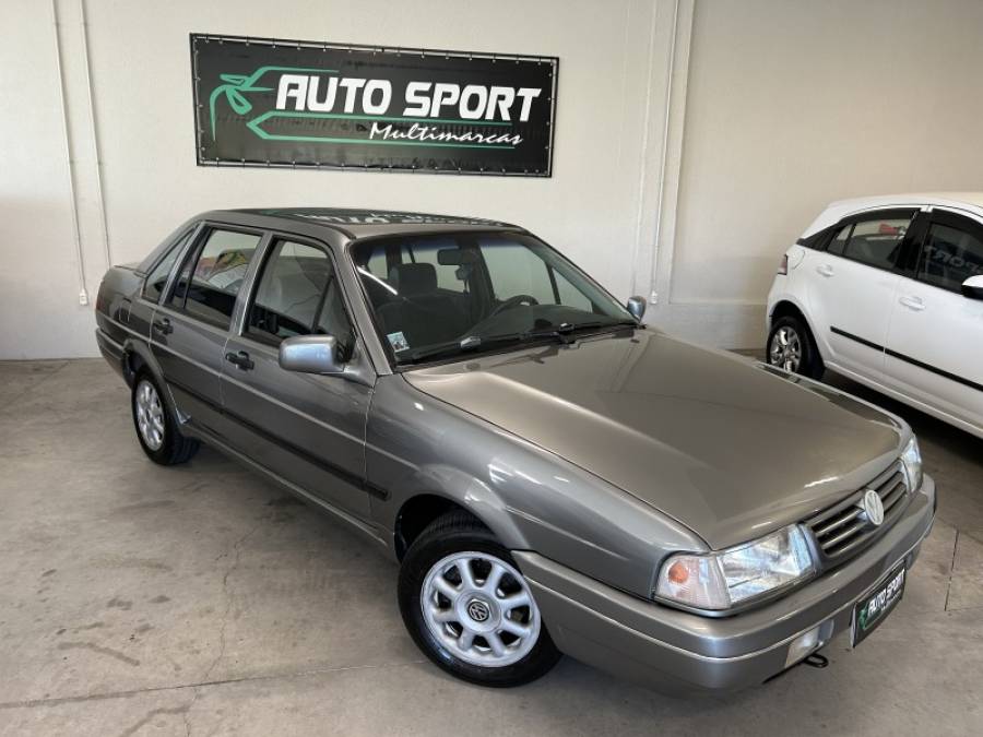 VOLKSWAGEN - SANTANA - 1995/1995 - Cinza - R$ 40.000,00