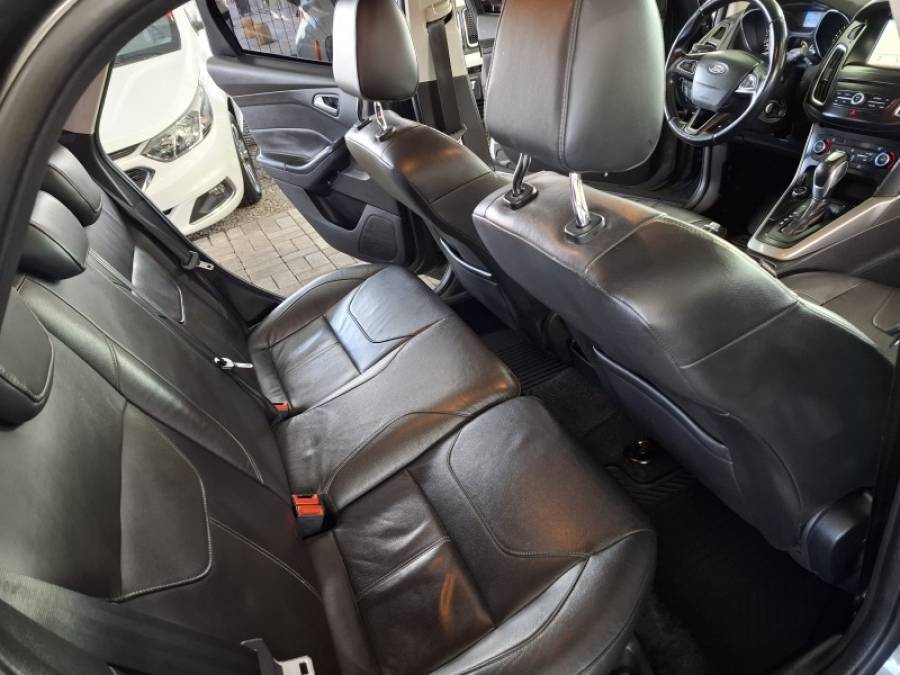 FORD - FOCUS - 2018/2018 - Cinza - R$ 60.000,00