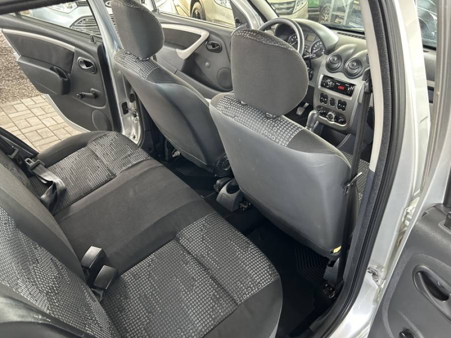 RENAULT - SANDERO - 2008/2009 - Prata - R$ 28.800,00