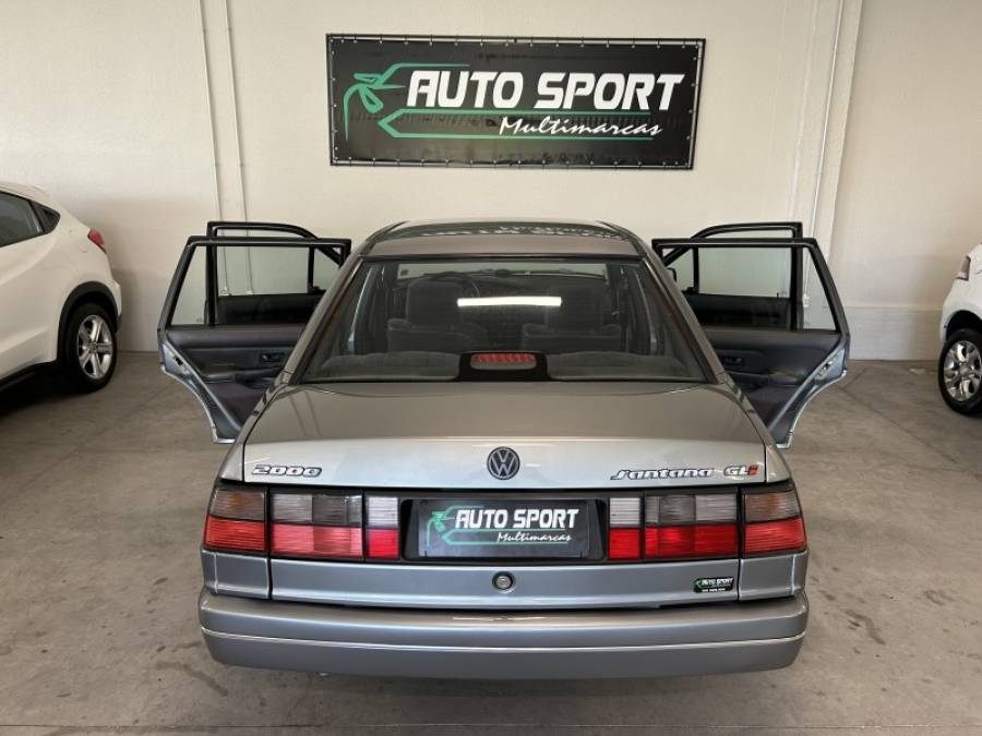 VOLKSWAGEN - SANTANA - 1995/1995 - Cinza - R$ 40.000,00