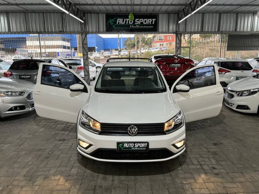 VOLKSWAGEN - SAVEIRO - 2022/2023 - Branca - R$ 82.900,00