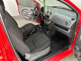 FIAT - UNO - 2015/2016 - Vermelha - R$ 30.000,00