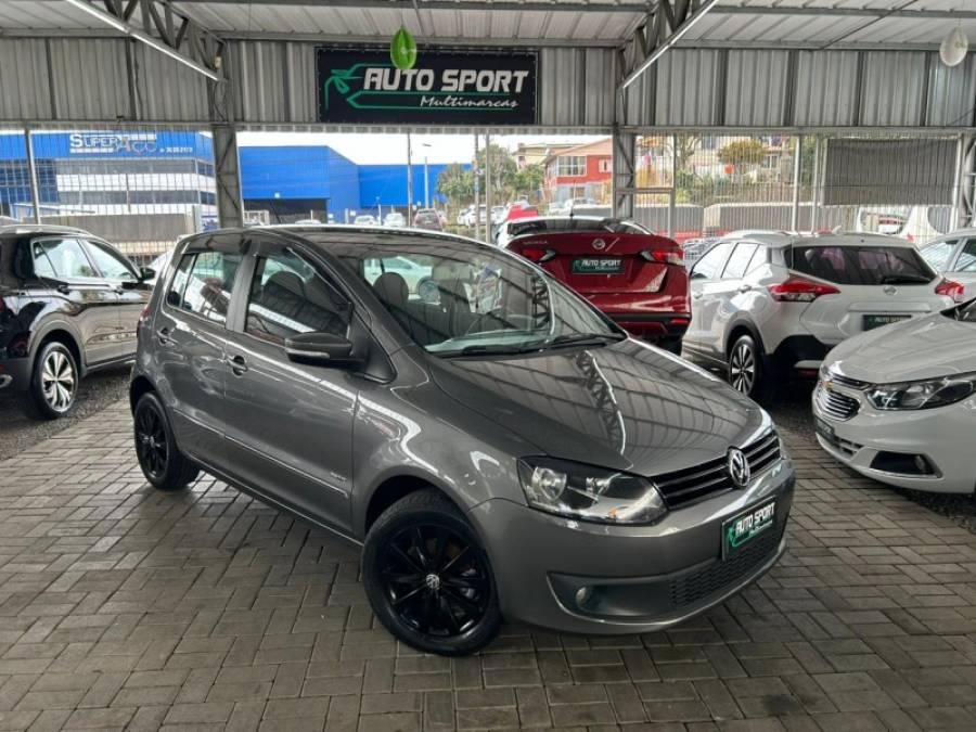 VOLKSWAGEN - FOX - 2010/2011 - Cinza - R$ 34.900,00