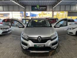 RENAULT - SANDERO - 2015/2015 - Prata - R$ 43.900,00