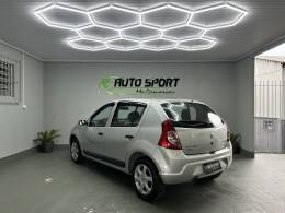 RENAULT - SANDERO - 2008/2009 - Prata - R$ 28.800,00