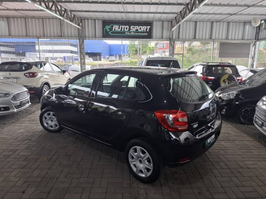 RENAULT - SANDERO - 2014/2015 - Preta - R$ 34.900,00