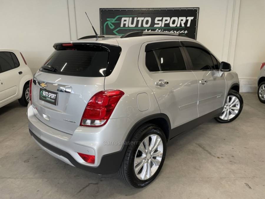 CHEVROLET - TRACKER - 2018/2019 - Prata - R$ 97.900,00