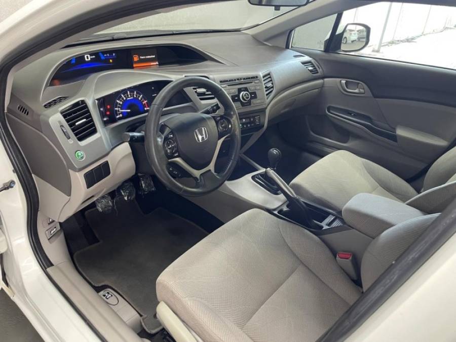 HONDA - CIVIC - 2013/2014 - Branca - R$ 72.000,00