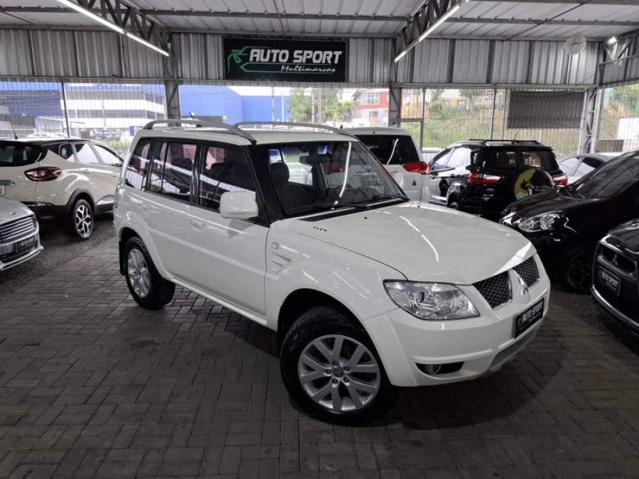 MITSUBISHI - PAJERO TR4 - 2010/2010 - Branca - R$ 64.900,00