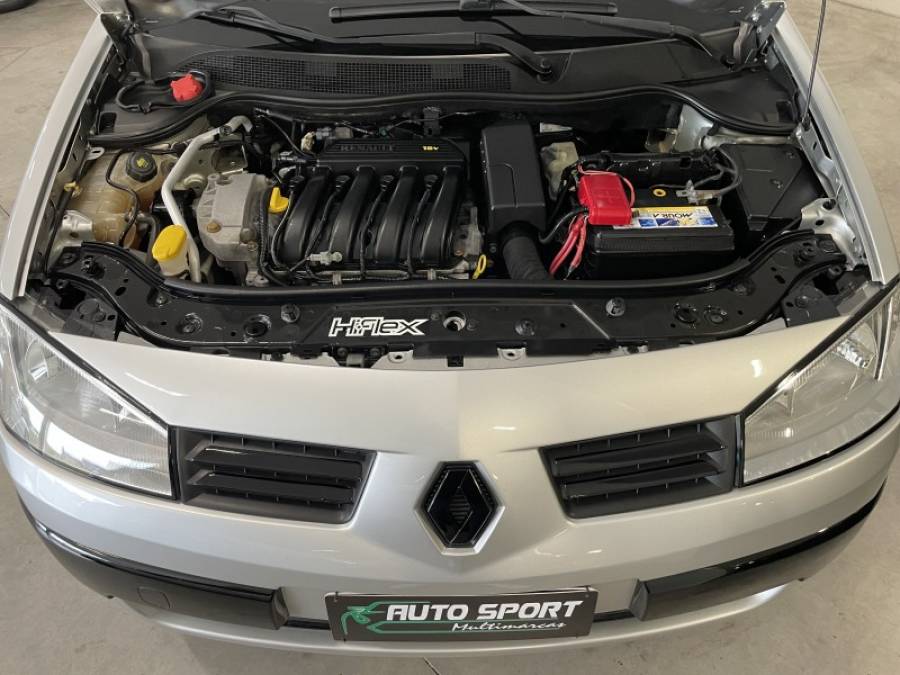 RENAULT - MÉGANE - 2011/2011 - Prata - Sob Consulta