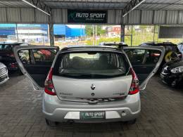 RENAULT - SANDERO - 2011/2011 - Prata - R$ 32.900,00