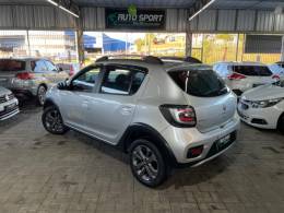 RENAULT - SANDERO - 2015/2015 - Prata - R$ 43.900,00