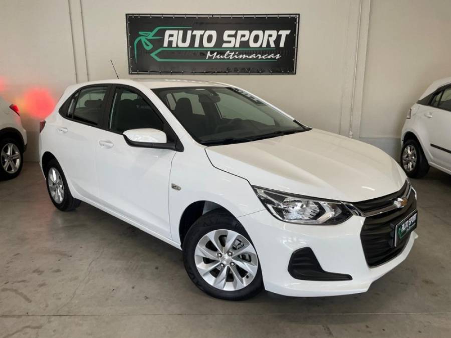 CHEVROLET - ONIX - 2021/2021 - Branca - R$ 78.500,00