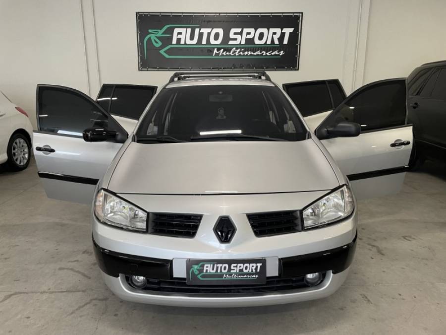 RENAULT - MÉGANE - 2011/2011 - Prata - Sob Consulta