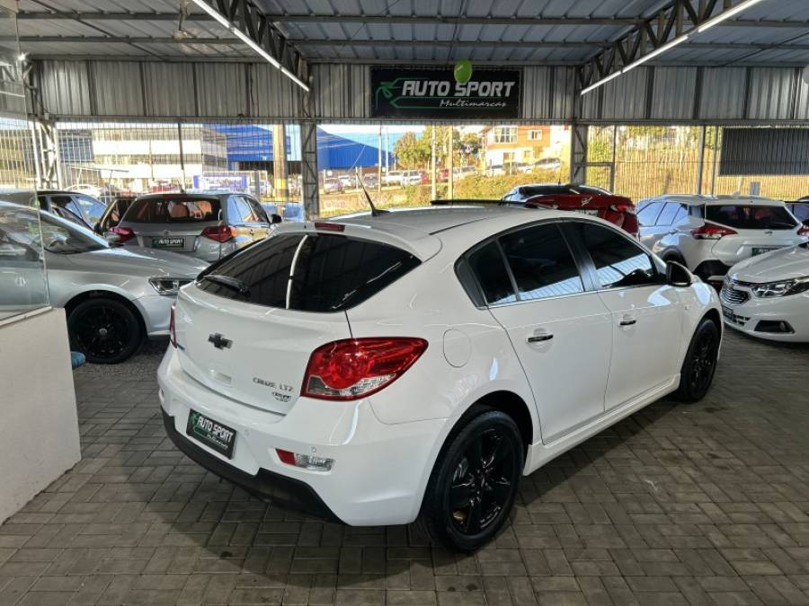 CHEVROLET - CRUZE - 2014/2014 - Branca - R$ 72.900,00