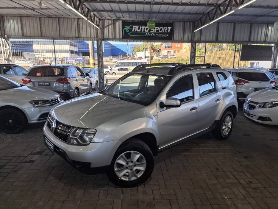 RENAULT - DUSTER - 2016/2016 - Prata - R$ 60.000,00