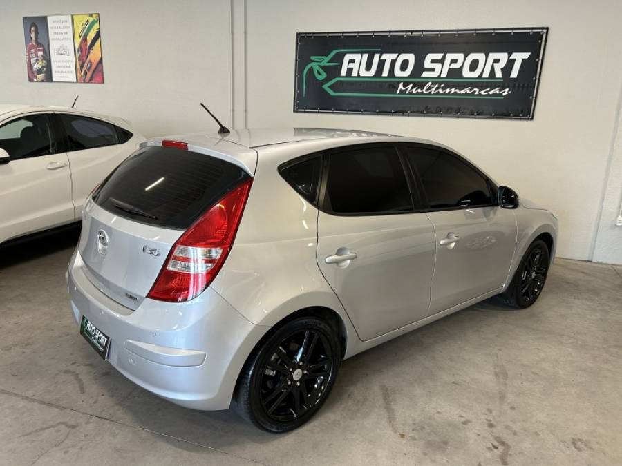 HYUNDAI - I30 - 2012/2012 - Prata - R$ 47.900,00