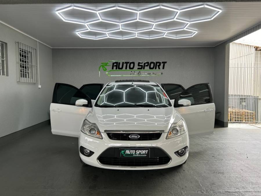 FORD - FOCUS - 2013/2013 - Branca - R$ 55.900,00