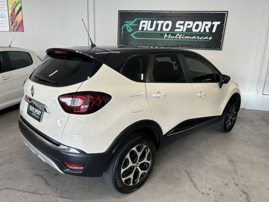 RENAULT - CAPTUR - 2017/2018 - Bege - R$ 78.800,00