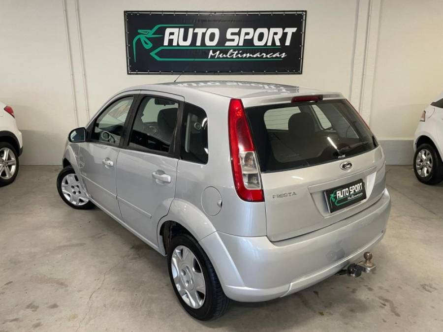FORD - FIESTA - 2010/2010 - Prata - R$ 29.900,00