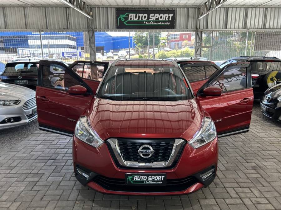 NISSAN - KICKS - 2017/2018 - Vermelha - R$ 82.900,00