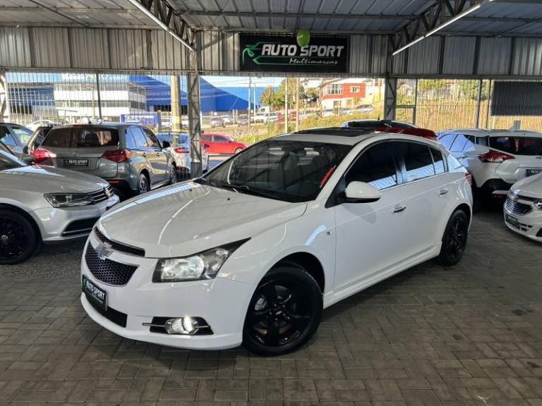 CHEVROLET - CRUZE - 2014/2014 - Branca - R$ 72.900,00