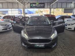 FORD - FOCUS - 2018/2018 - Cinza - R$ 60.000,00